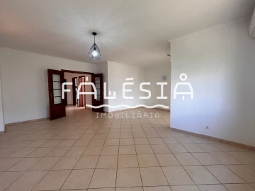 Apartamento T3 para Venda em Albufeira e Olhos de Água