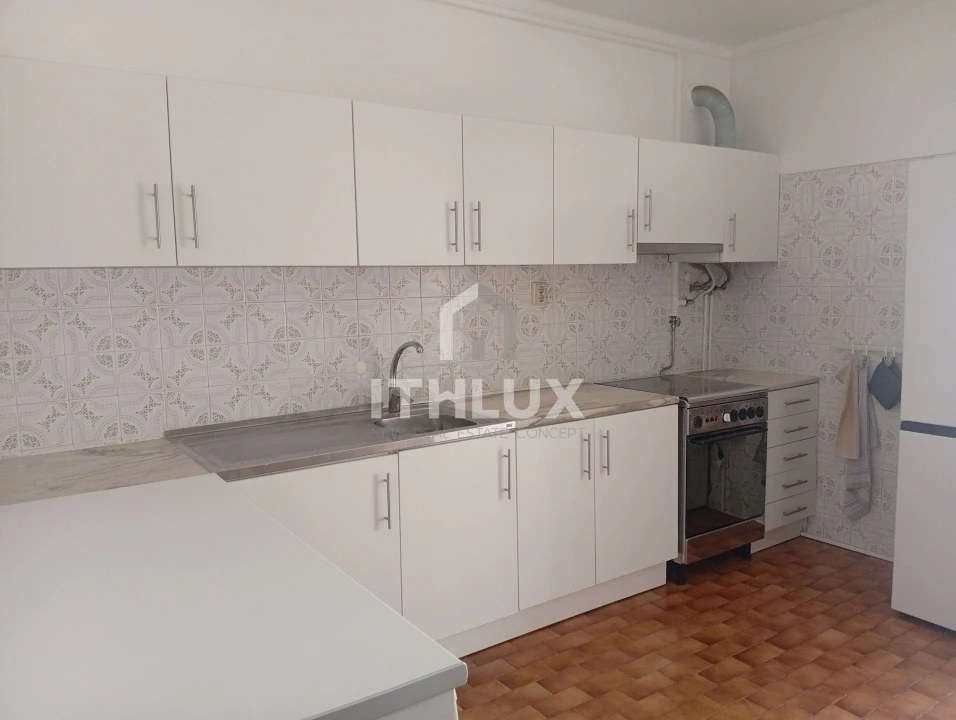 Apartamento T3 para Venda em Portimão Foto 4