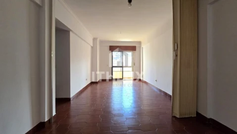 Apartamento T1 para Venda em Cacém e São Marcos