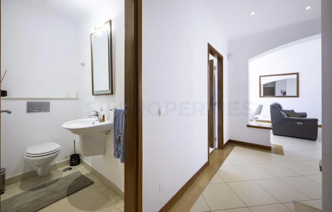 Apartamento T2 para Venda em Quarteira Foto 12