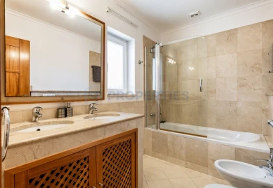 Apartamento T2 para Venda em Quarteira