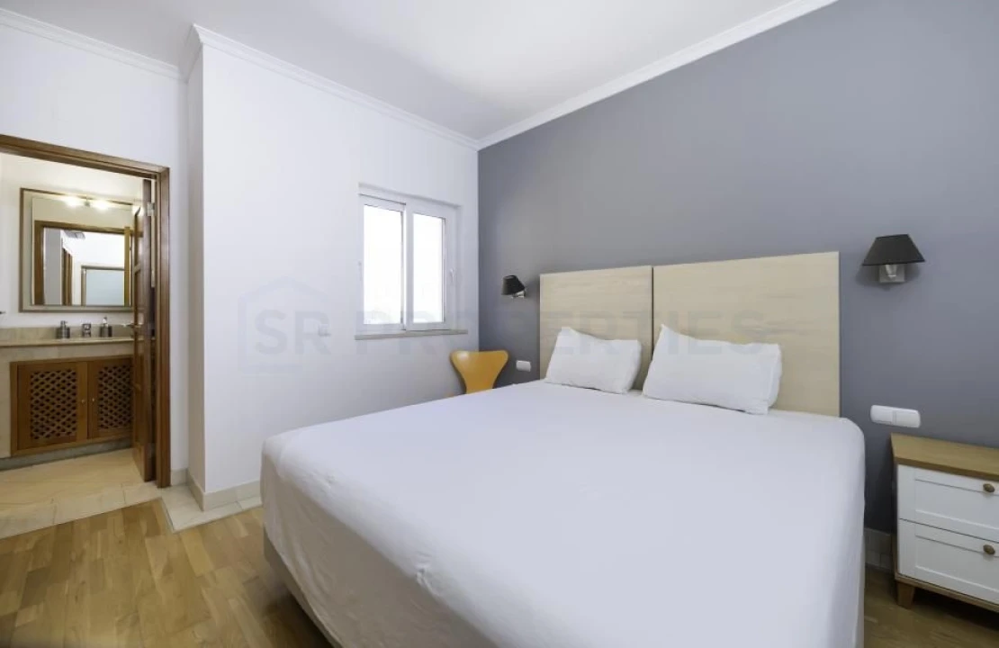 Apartamento T2 para Venda em Quarteira Foto 16