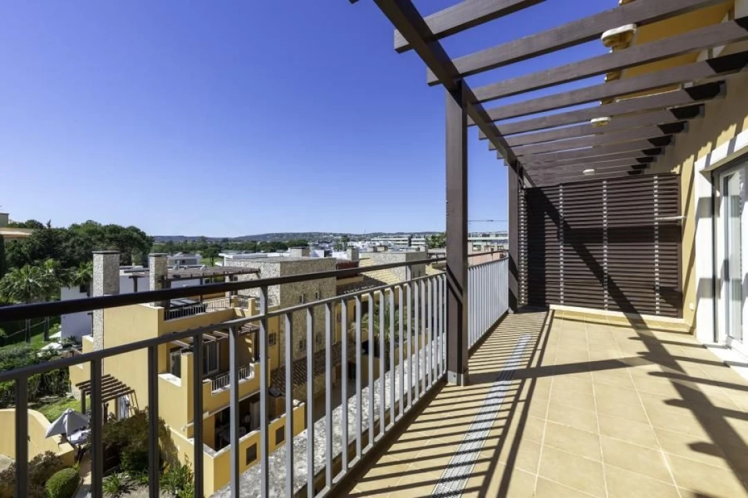 Apartamento T2 para Venda em Quarteira Foto 6