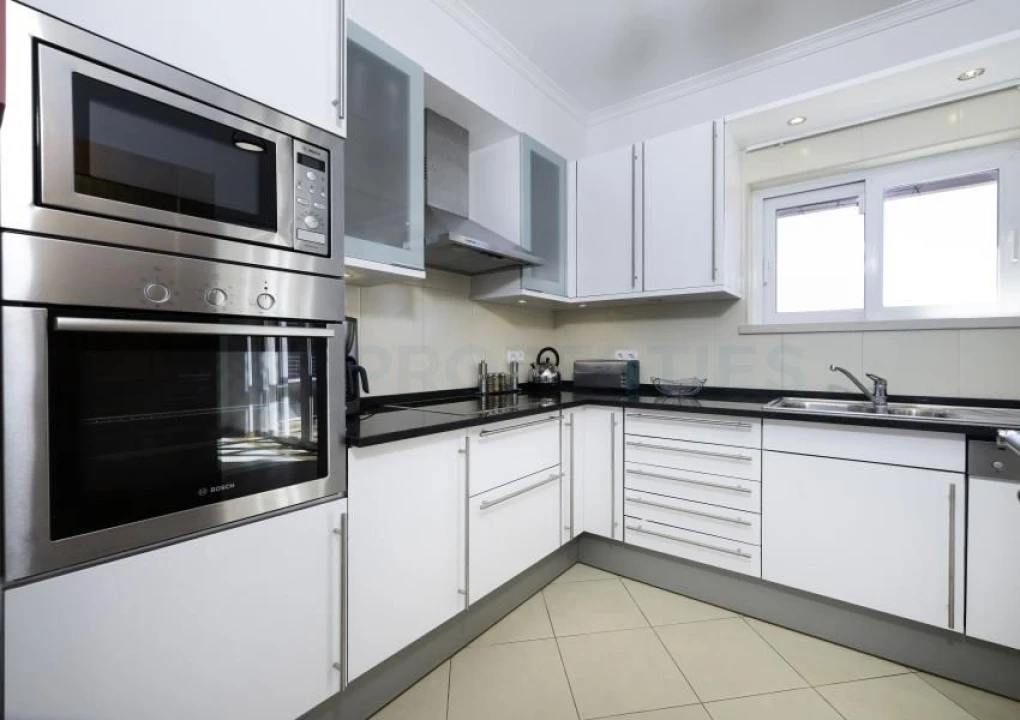 Apartamento T2 para Venda em Quarteira Foto 11