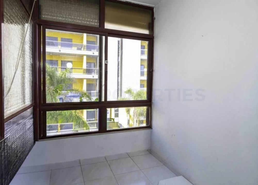 Apartamento T1 para Venda em Quarteira Foto 12