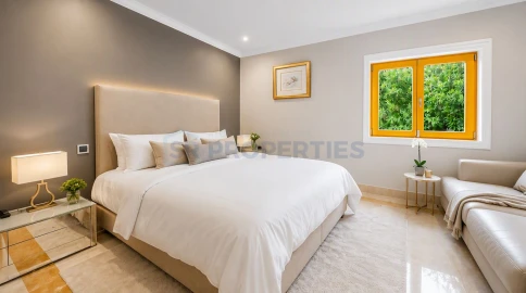 Moradia T5 para Venda em Quarteira