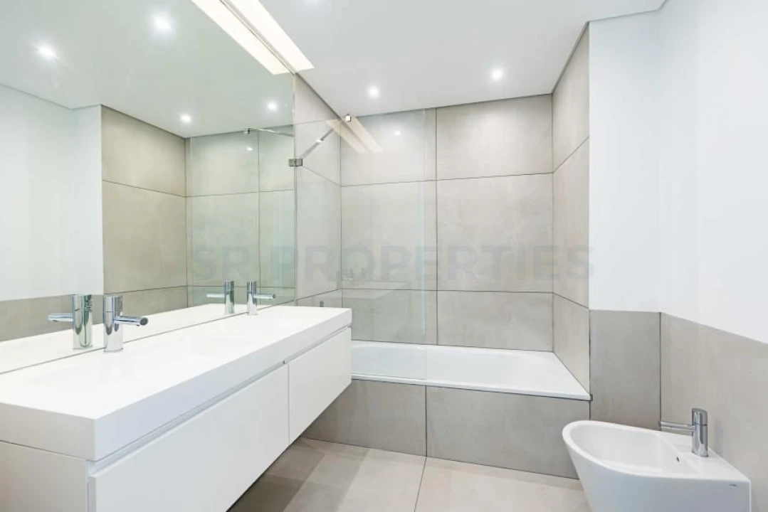 Apartamento T3 para Venda em Quarteira Foto 4