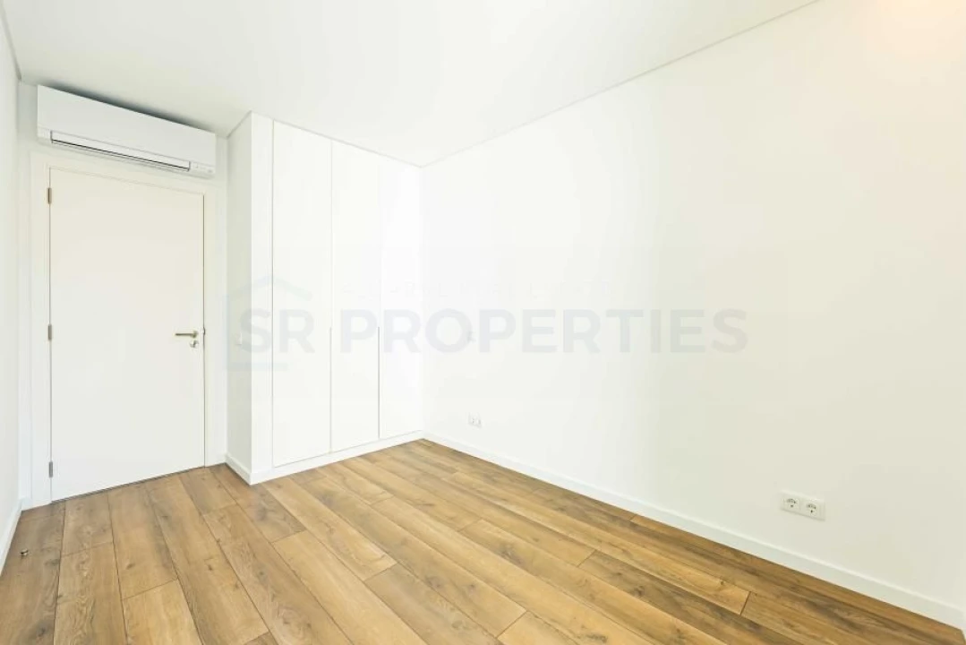 Apartamento T3 para Venda em Quarteira Foto 16