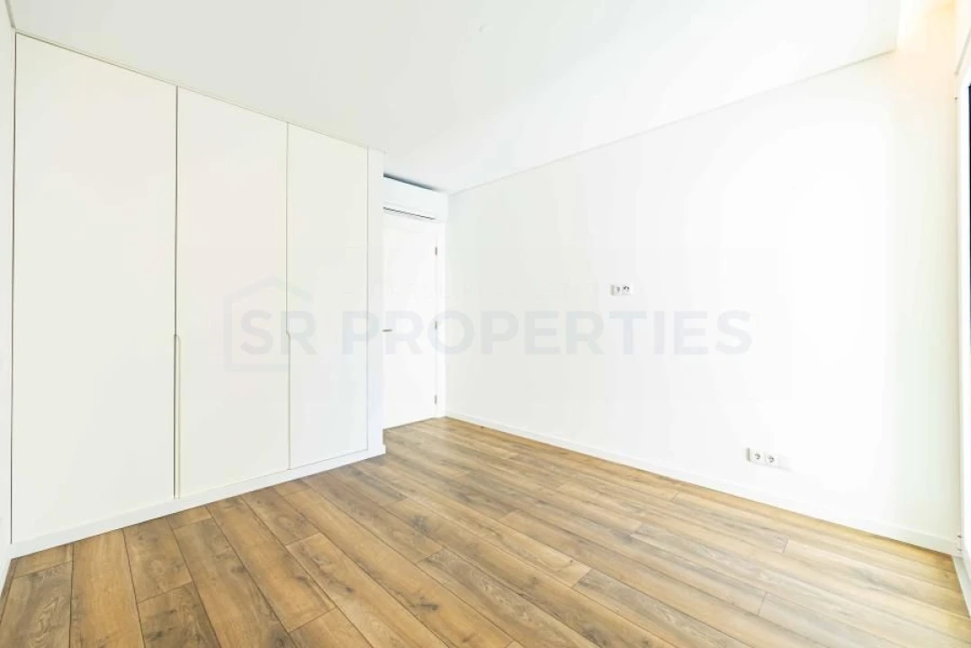 Apartamento T3 para Venda em Quarteira Foto 18