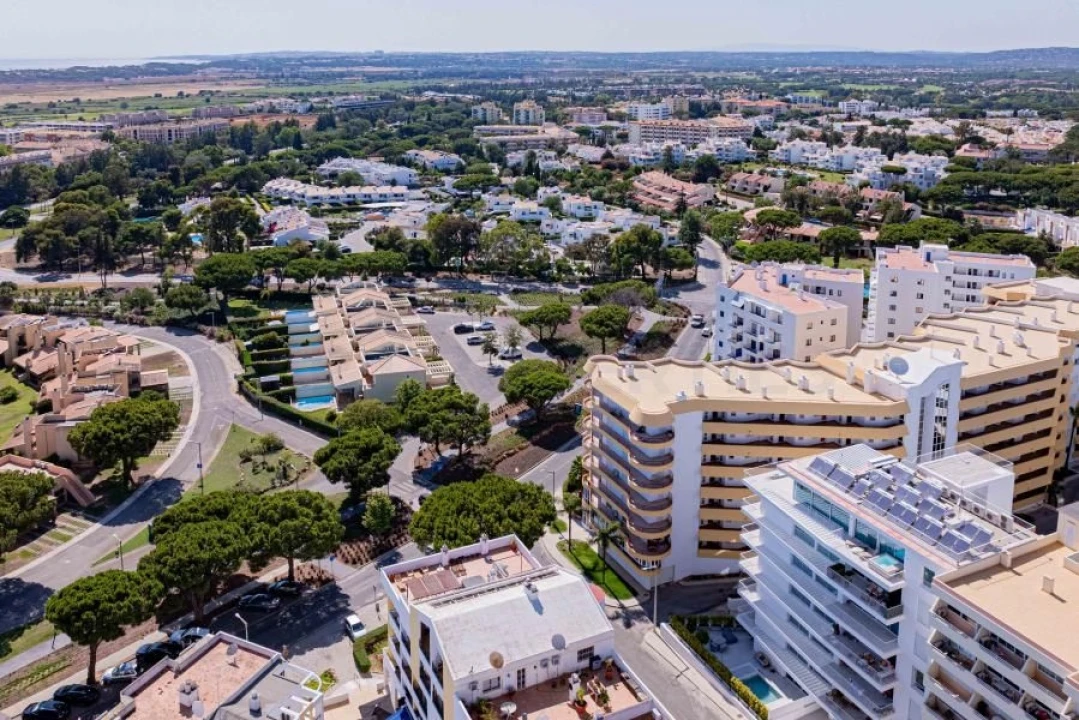 Apartamento T3 para Venda em Quarteira Foto 30