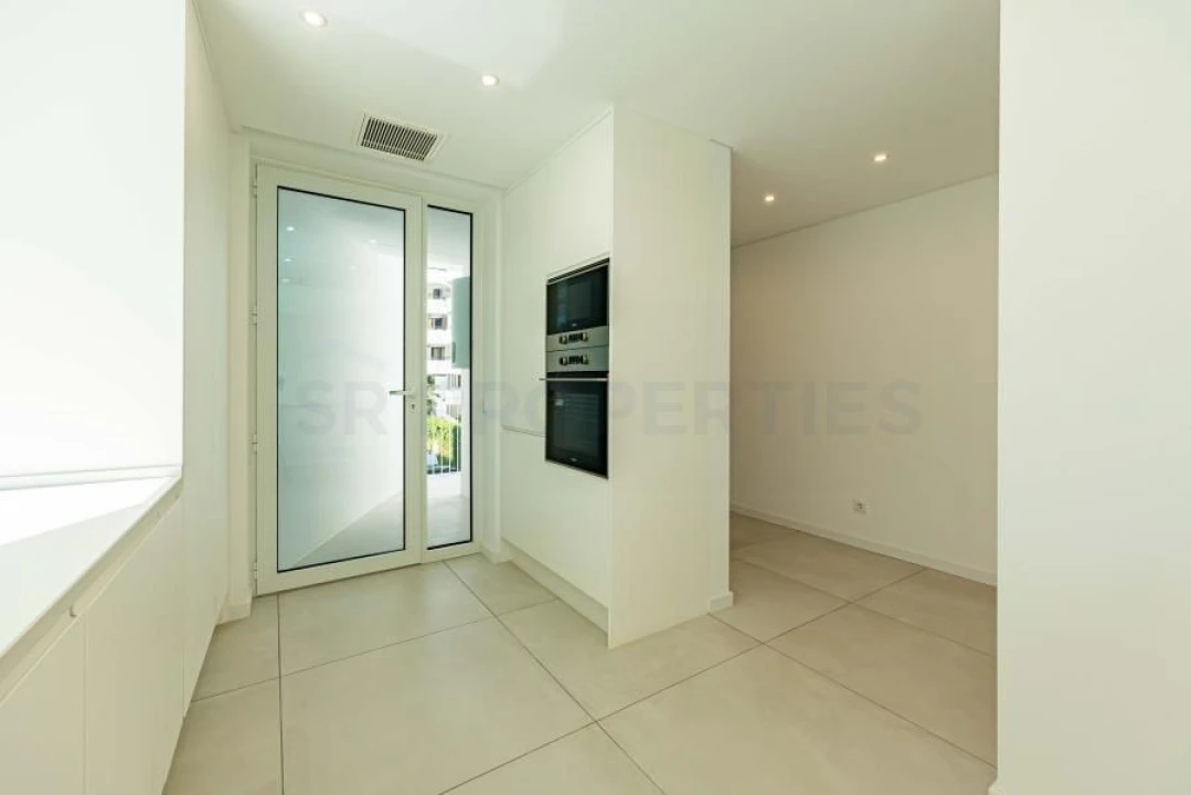 Apartamento T3 para Venda em Quarteira Foto 13