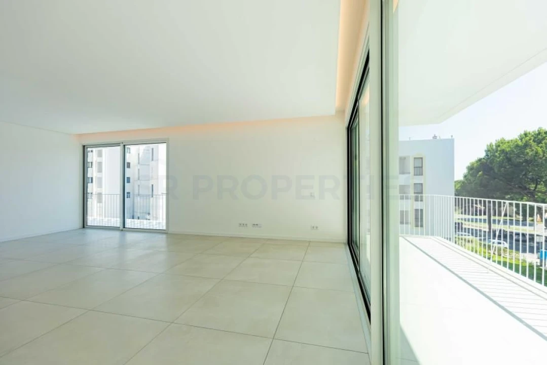Apartamento T3 para Venda em Quarteira Foto 10