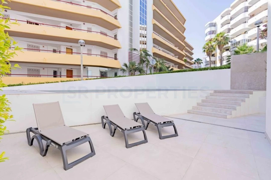 Apartamento T3 para Venda em Quarteira Foto 23