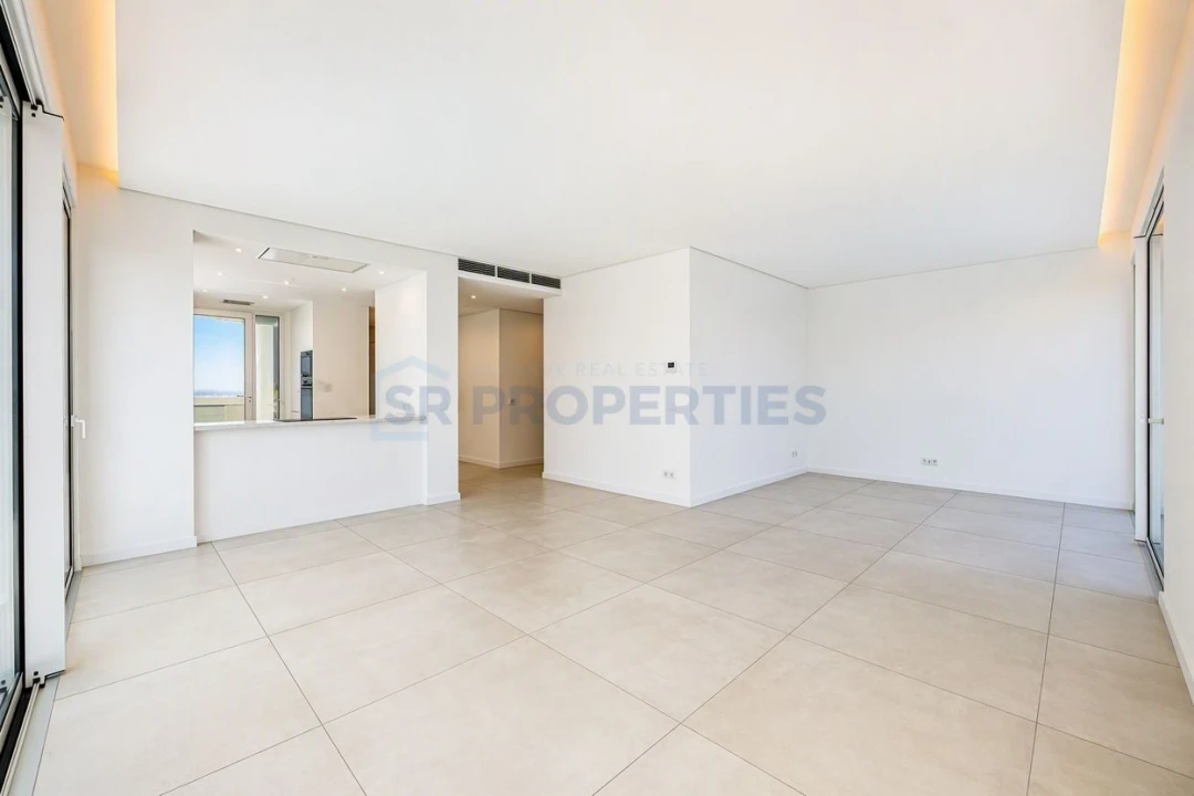 Apartamento T3 para Venda em Quarteira Foto 12