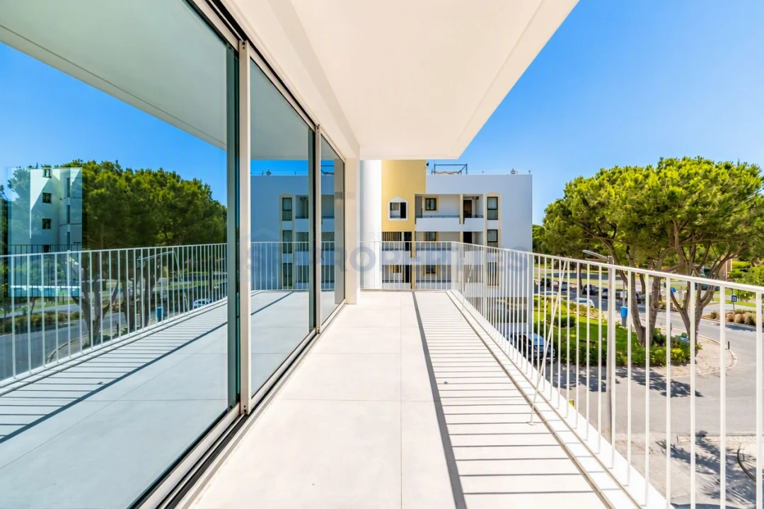 Apartamento T3 para Venda em Quarteira Foto 9