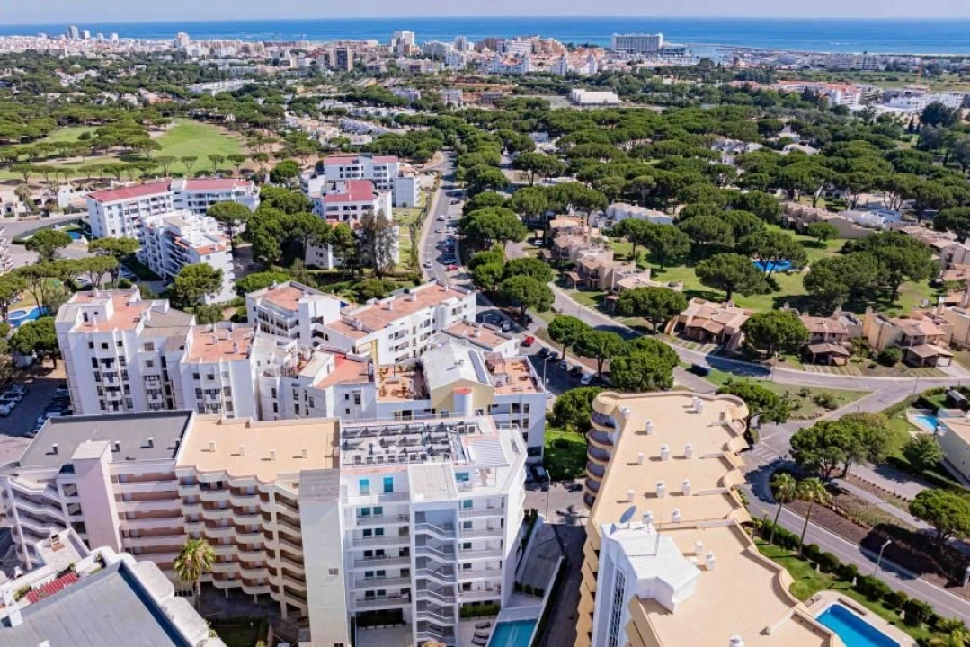 Apartamento T3 para Venda em Quarteira Foto 31