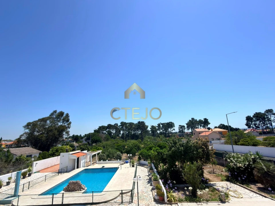 Moradia T4 para Venda em Quinta do Conde Foto 22