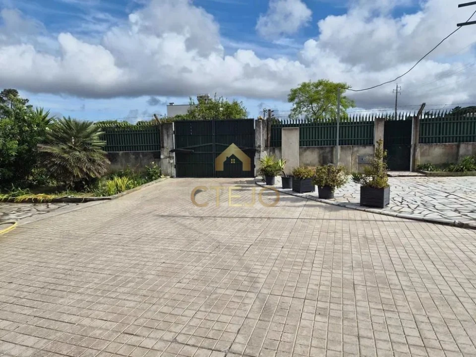 Moradia T4 para Venda em Quinta do Conde Foto 17