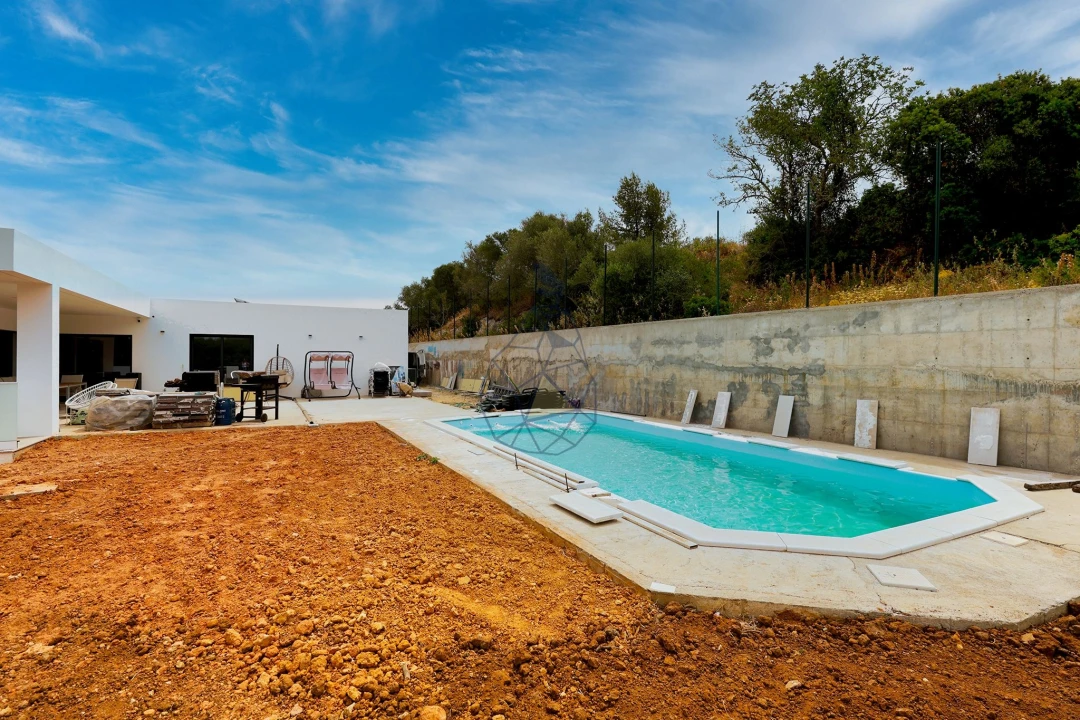 Moradia T5 para Venda em Alvor Foto 14