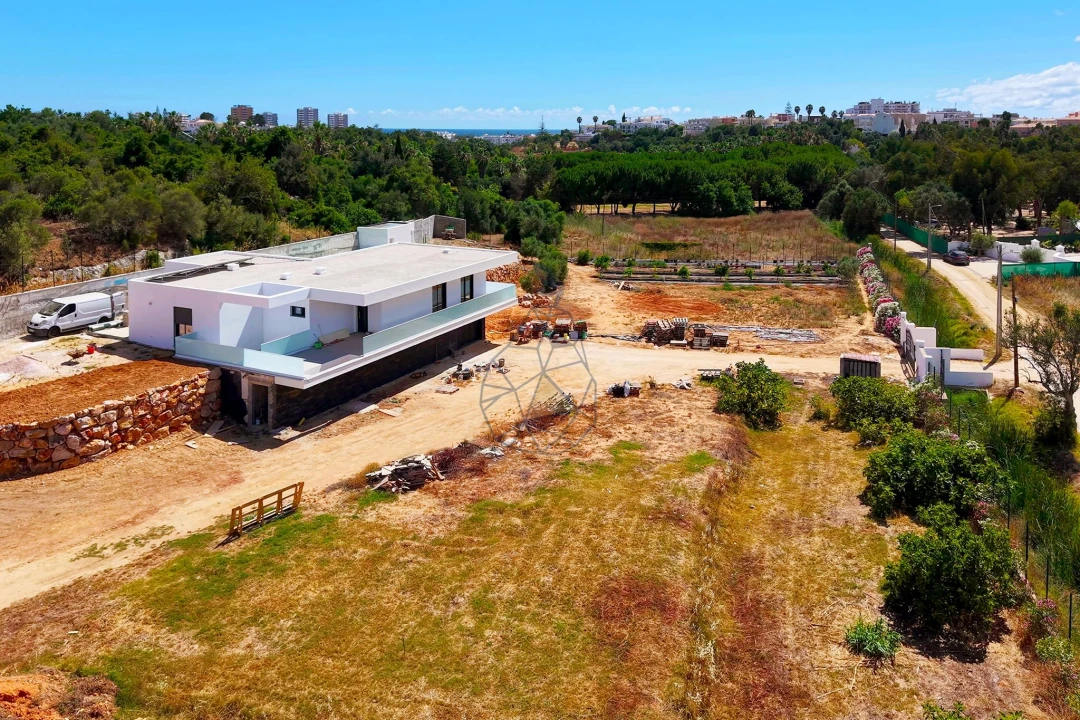 Moradia T5 para Venda em Alvor Foto 5