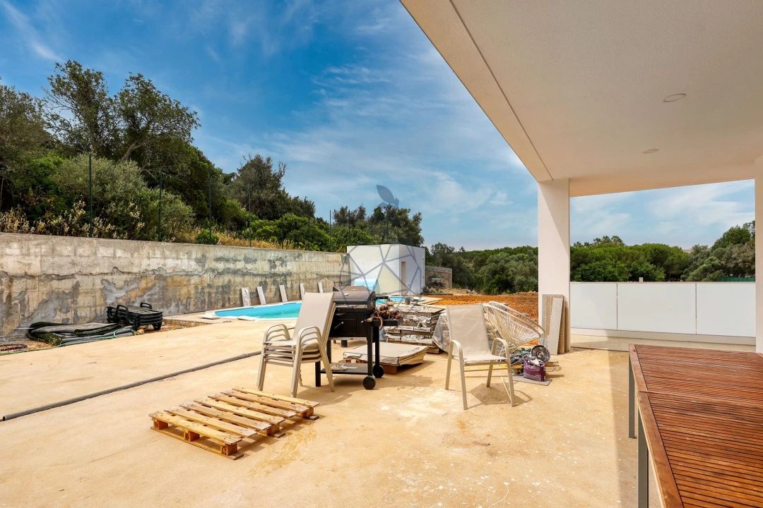 Moradia T5 para Venda em Alvor Foto 11