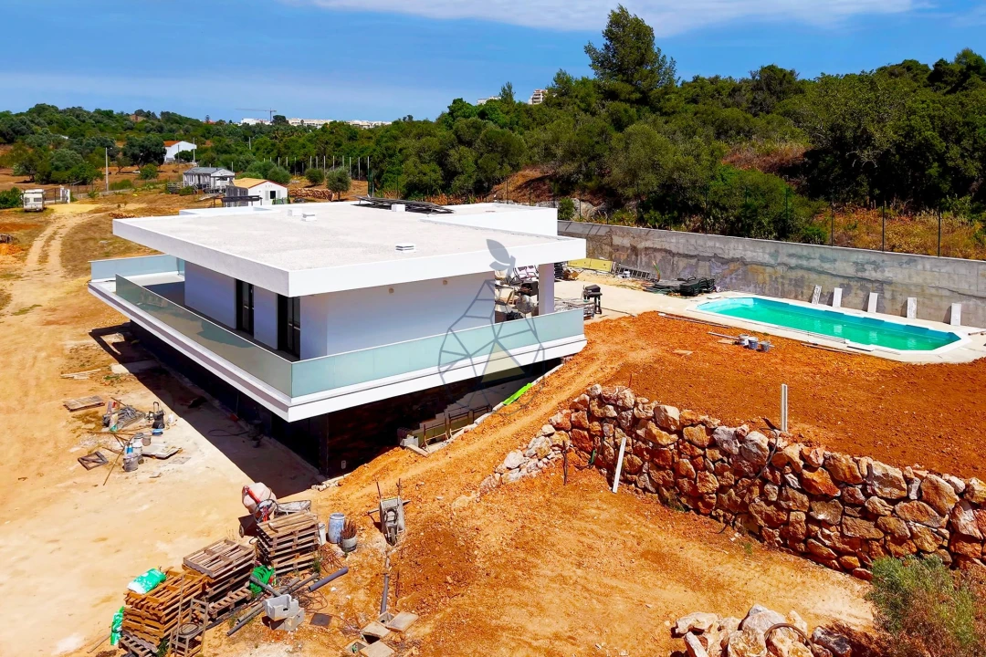 Moradia T5 para Venda em Alvor Foto 1