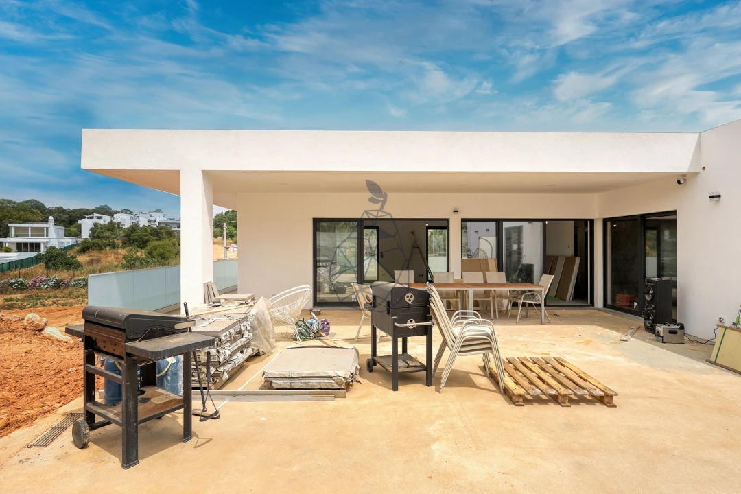 Moradia T5 para Venda em Alvor Foto 12