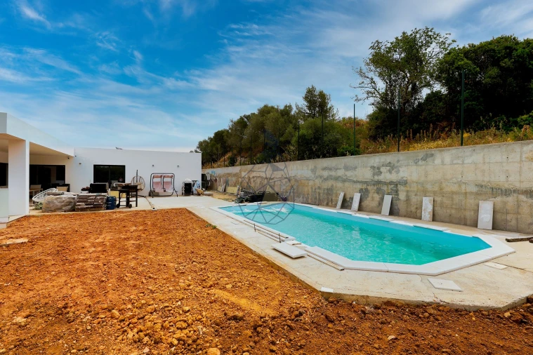 Moradia T5 para Venda em Alvor Foto 14