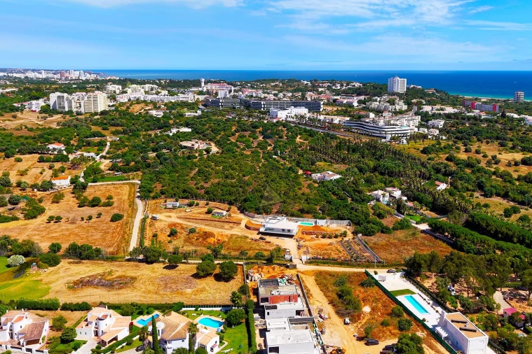Moradia T5 para Venda em Alvor Foto 4
