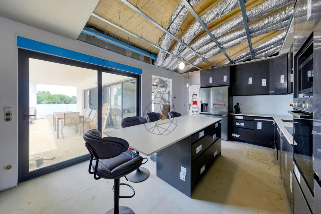 Moradia T5 para Venda em Alvor Foto 2