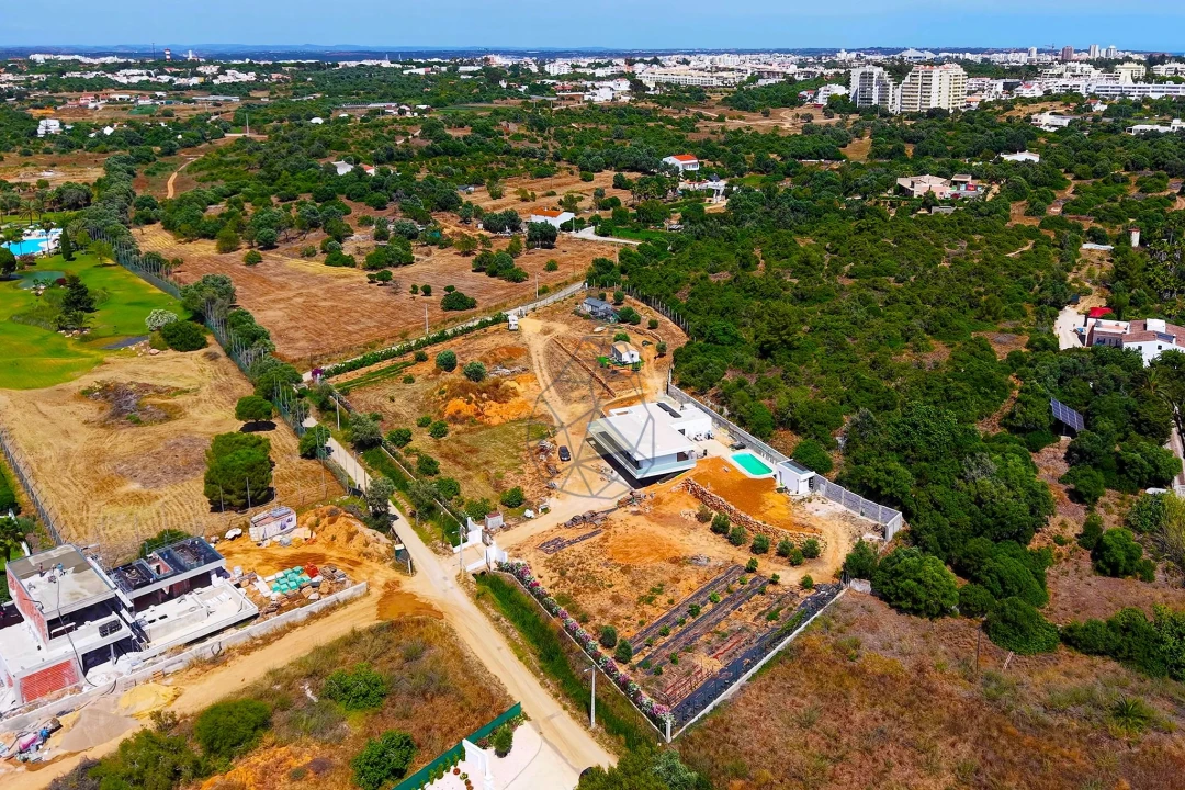 Moradia T5 para Venda em Alvor Foto 39