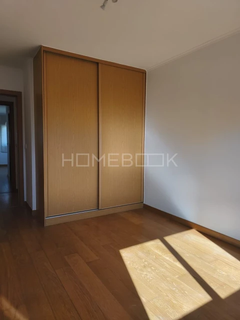 Apartamento T3 para Arrendamento em Penha de França