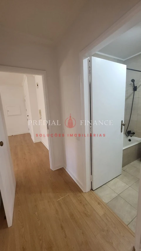 Apartamento T1 para Venda em Ramalde