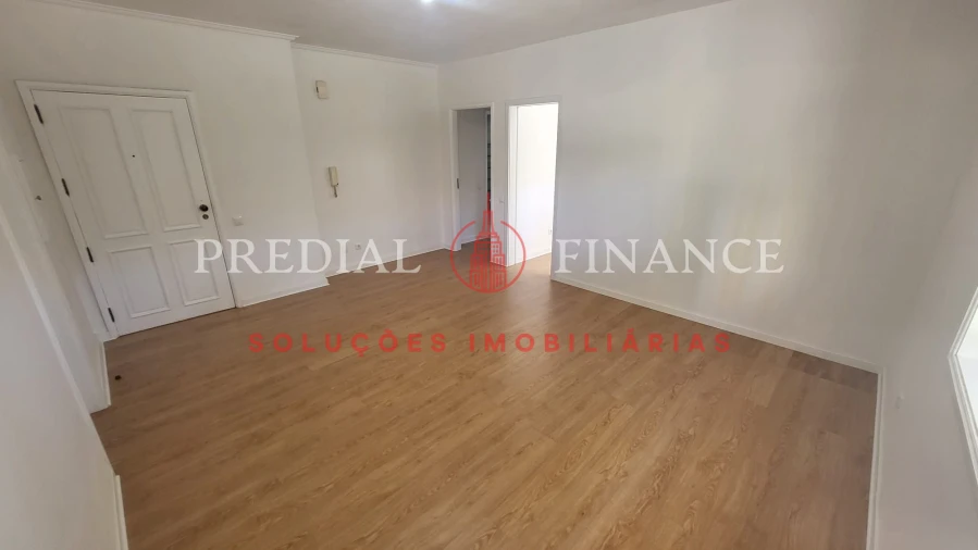 Apartamento T1 para Venda em Ramalde Foto 5