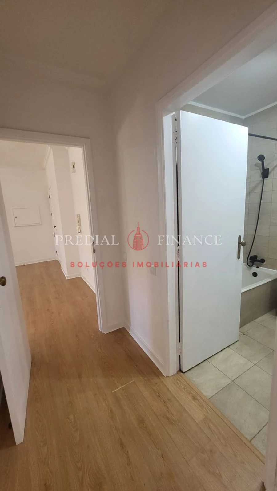 Apartamento T1 para Venda em Ramalde Foto 8