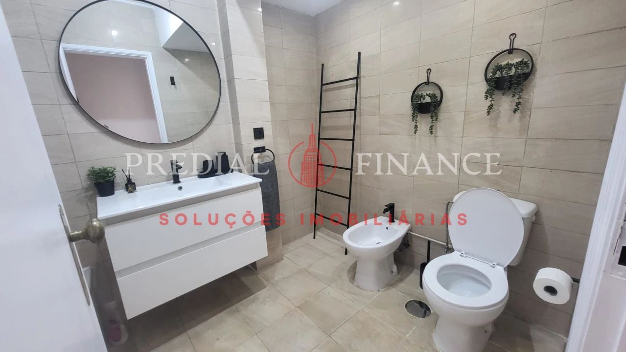 Apartamento T1 para Venda em Ramalde Foto 9