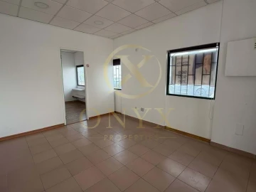 Negócio para Venda em São Domingos de Rana