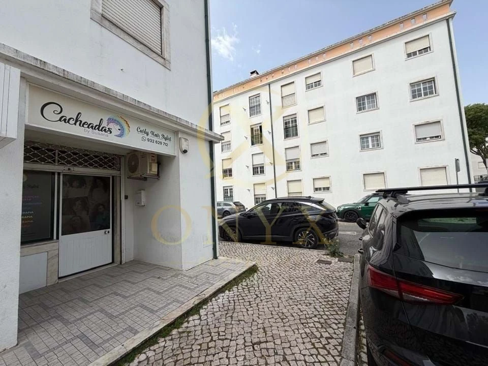 Negócio para Venda em São Domingos de Rana Foto 3