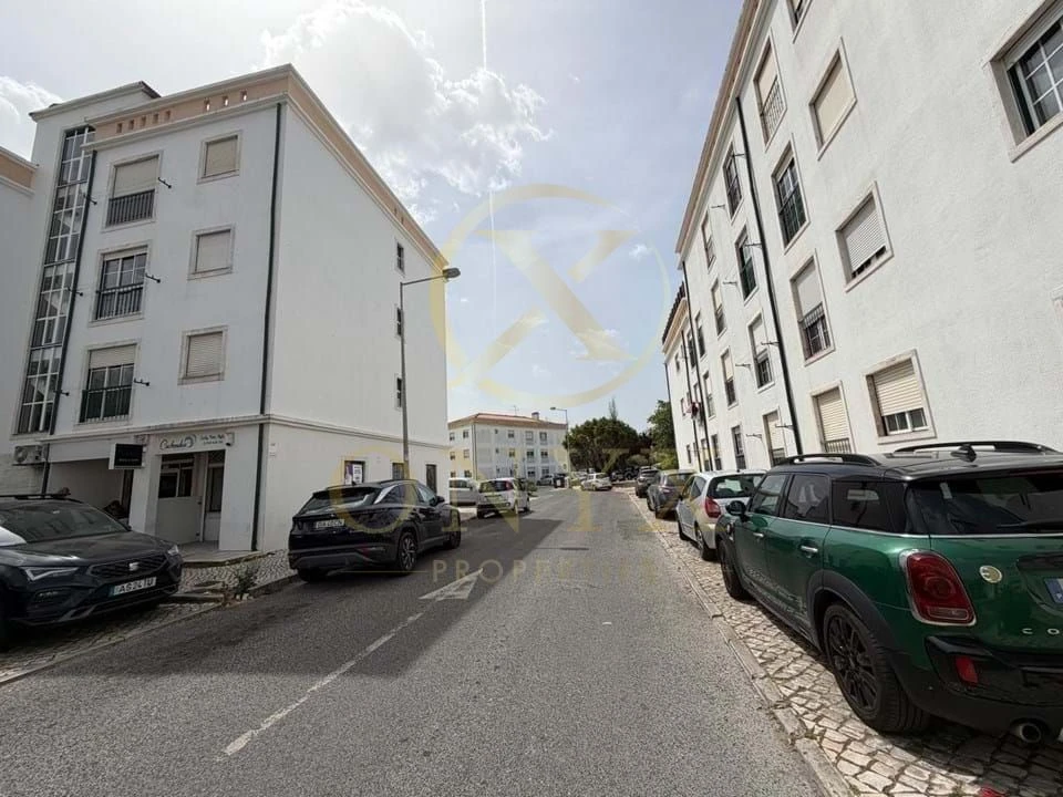 Negócio para Venda em São Domingos de Rana Foto 2