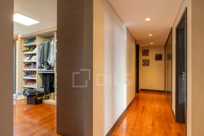 Apartamento T5 para Venda em Aldoar, Foz do Douro e Nevogilde