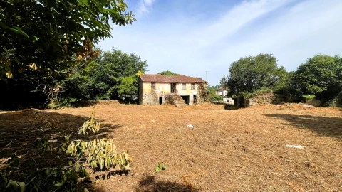 Moradia T3 para Venda em Campos e Vila Meã
