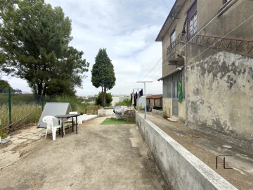 Prédio para Venda em Gulpilhares e Valadares