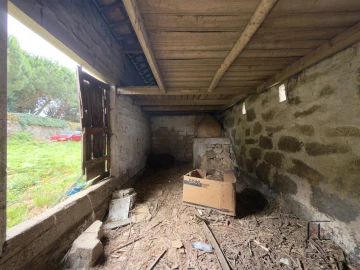 Prédio para Venda em Gulpilhares e Valadares