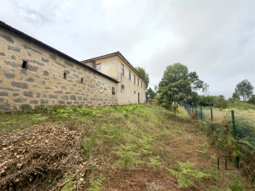 Prédio para Venda em Gulpilhares e Valadares