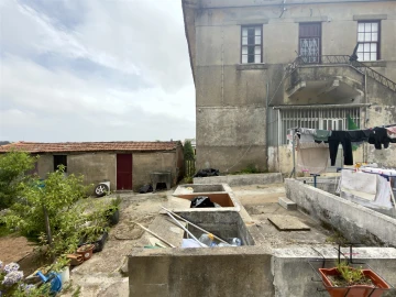 Prédio para Venda em Gulpilhares e Valadares