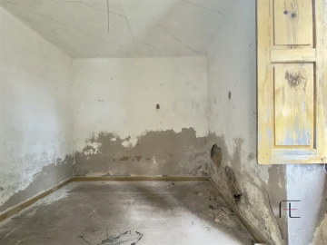 Prédio para Venda em Gulpilhares e Valadares
