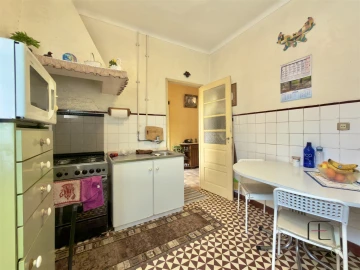 Prédio para Venda em Gulpilhares e Valadares