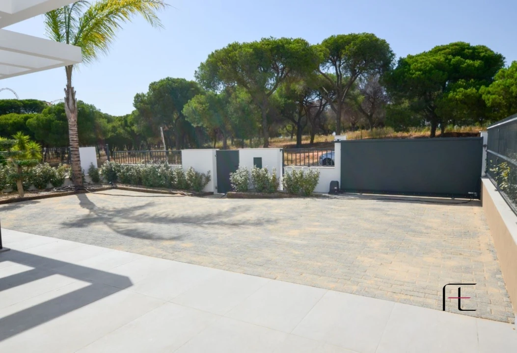 Moradia T3 para Venda em Quarteira Foto 6