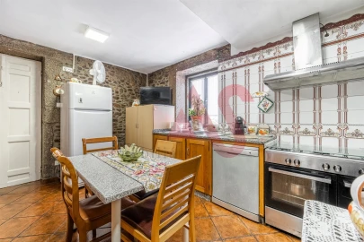 Moradia T3 para Venda em Margaride, Várzea, Lagares, Varziela, Moure