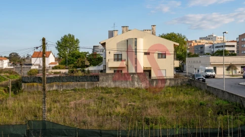 Terreno para Venda em Póvoa de Varzim, Beiriz e Argivai